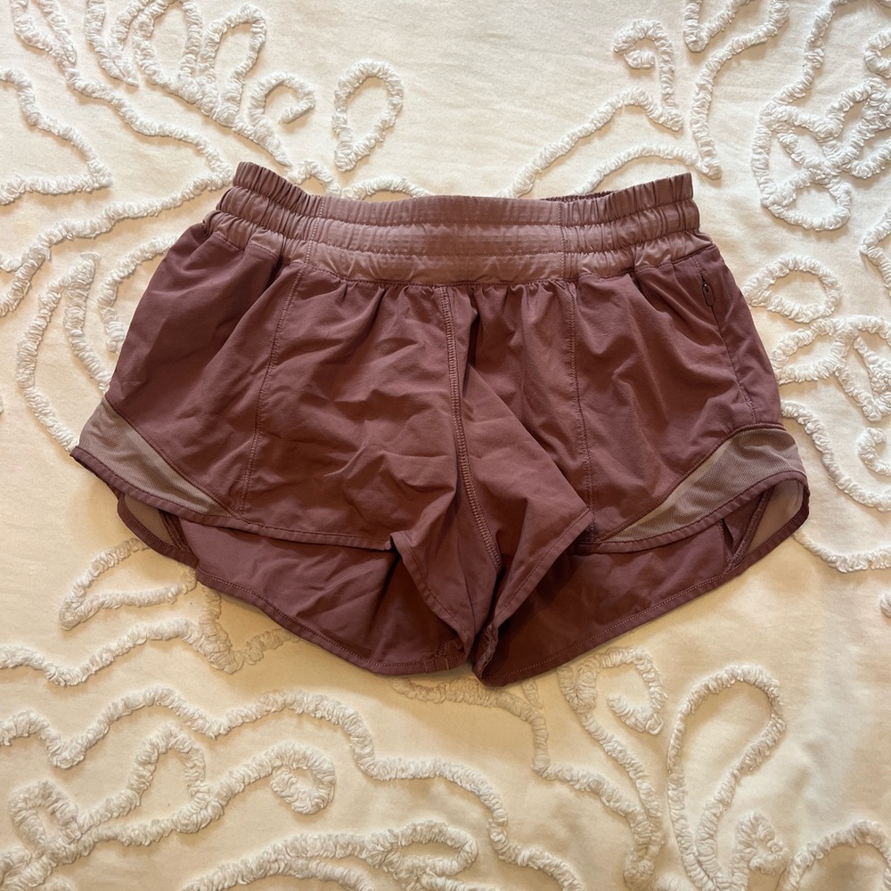 Lululemon Hotty Hot short in pink